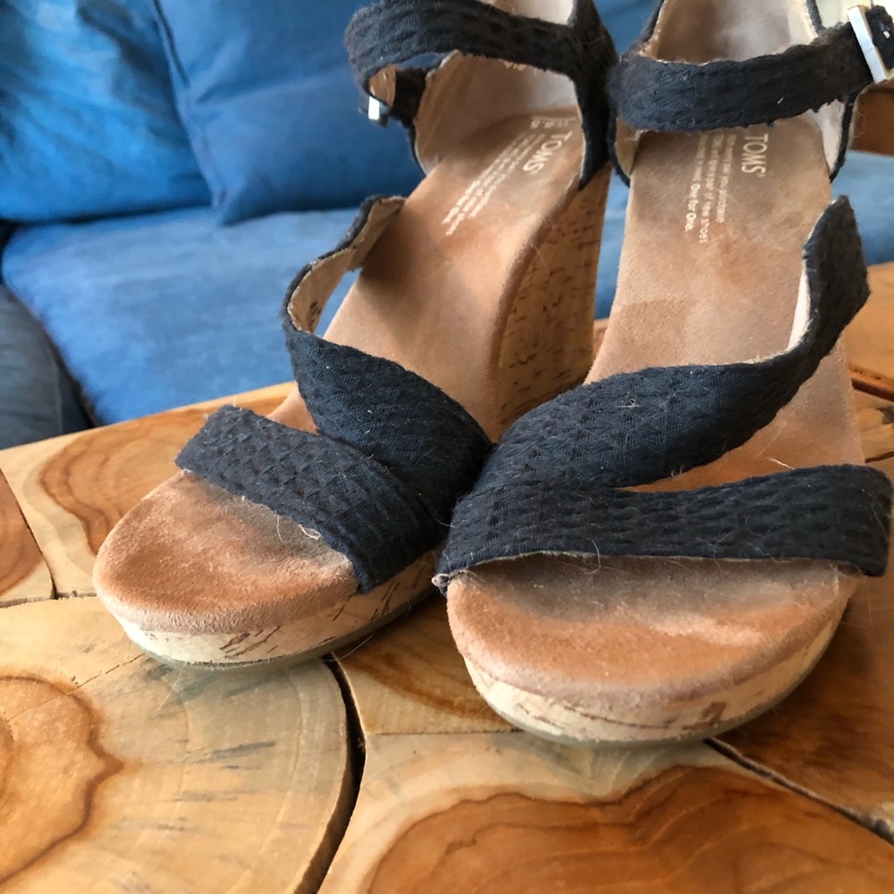Toms Wedge